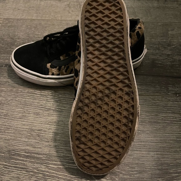 Leopard Print Old School Vans - Picture 2 of 2